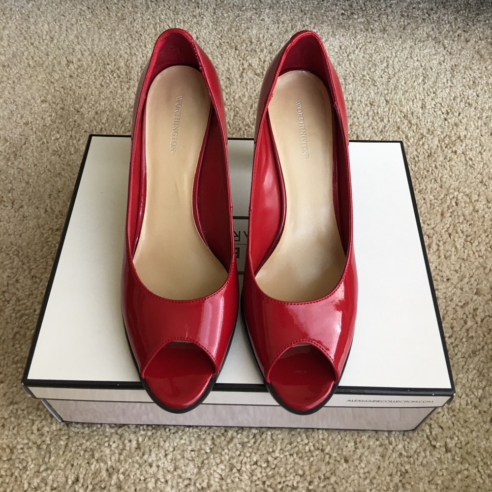 Red Peep toe Pumps! Lightly used and SUPER cute!!
