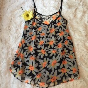 Vibrant orange & yellow daisy tank top