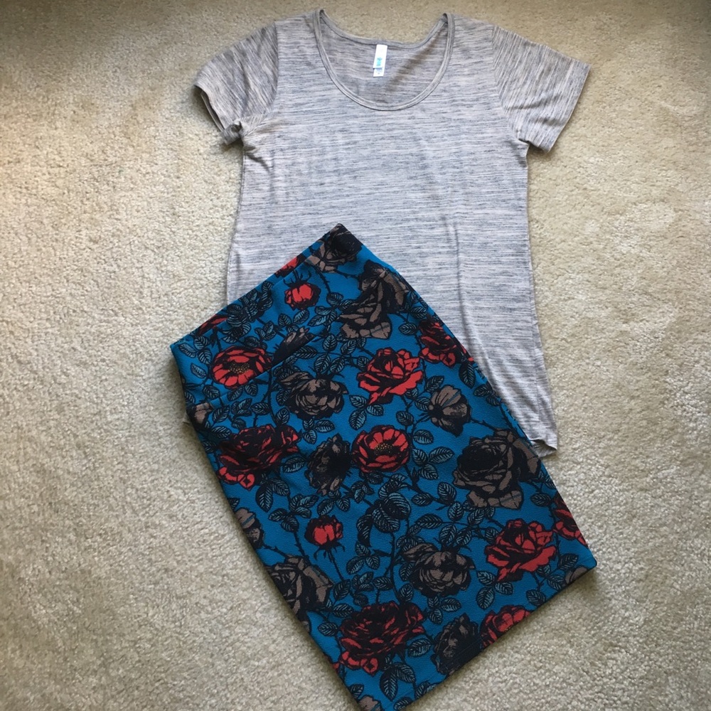 Lularoe outfit cassie skirt xs, classic tee xs EUC