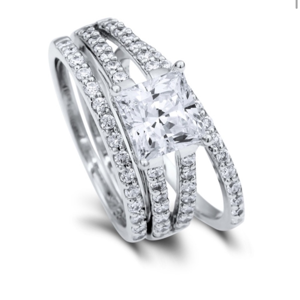 STERLING SILVER PRINCESS CZ SOLITAIRE RING SET - Picture 5 of 6