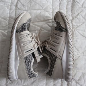 Adidas Tubular Radial