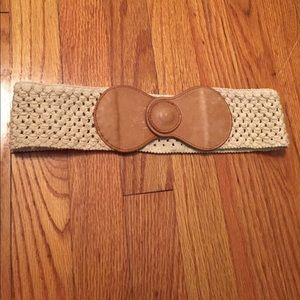 Knit snap stretch belt