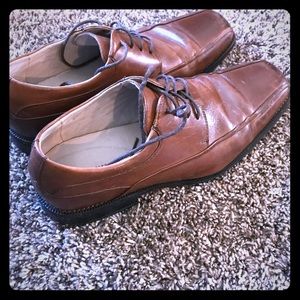 Florsheim dress shoes size 9.5 great condition !**