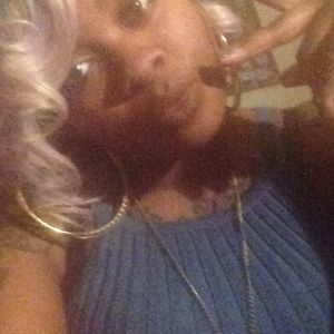 Meet your Posher, Chloe'