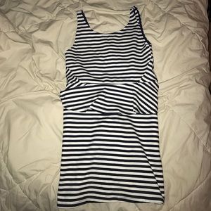 Fitted H&M dress with ruffle