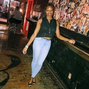 Meet your Posher, Wykila