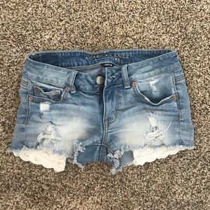 Distressed shortie shorts