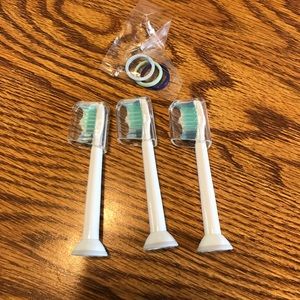 3 new in packaging sonicare brush heads