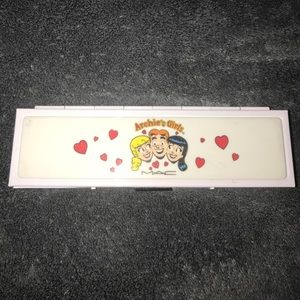 Old Mac Archie's girl Collection  Palette