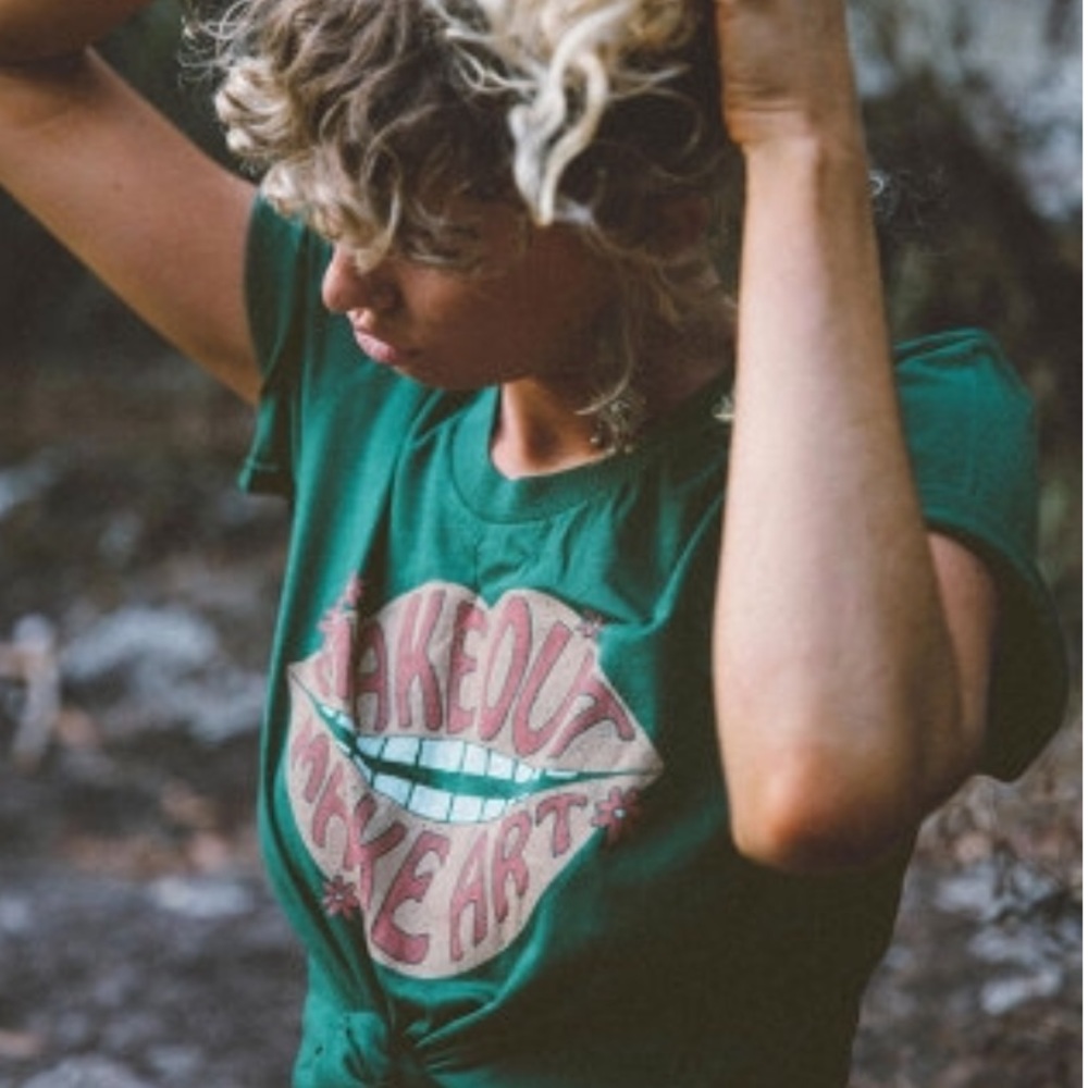 MAKE OUT MAKE ART - Picture 2 of 4