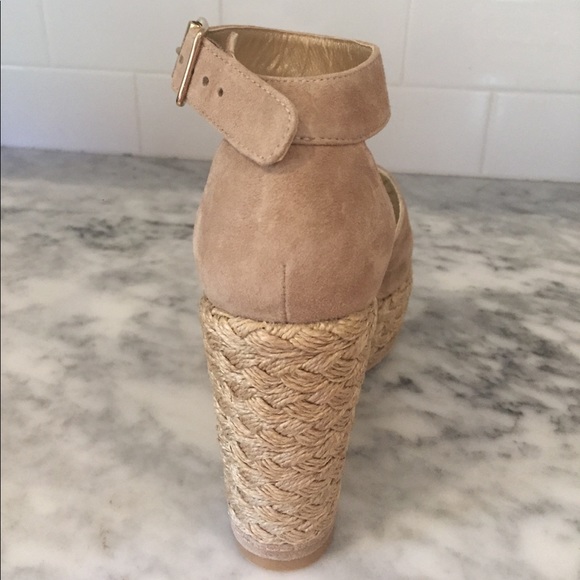 Stuart Weitzman Sohojute Mojave Suede Wedge - Picture 3 of 6