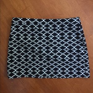 A-Line patterned skirt.