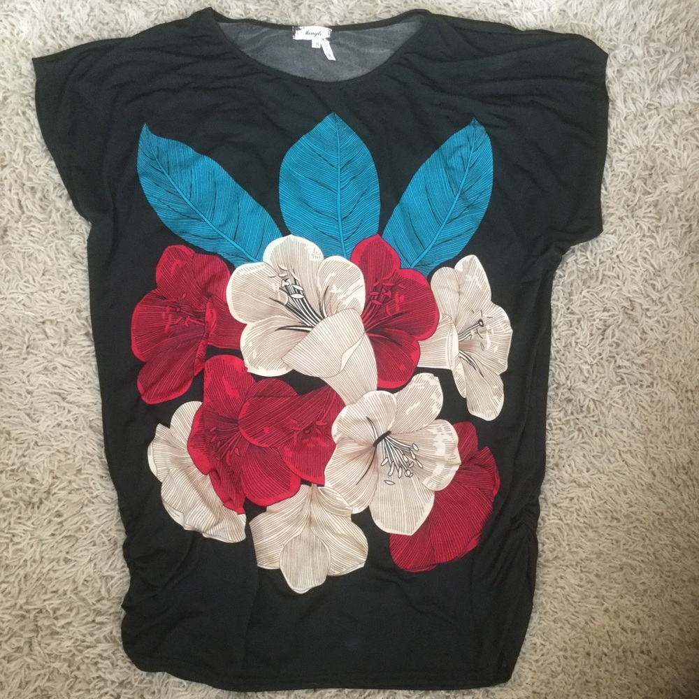 5 for $25  Floral transitional top