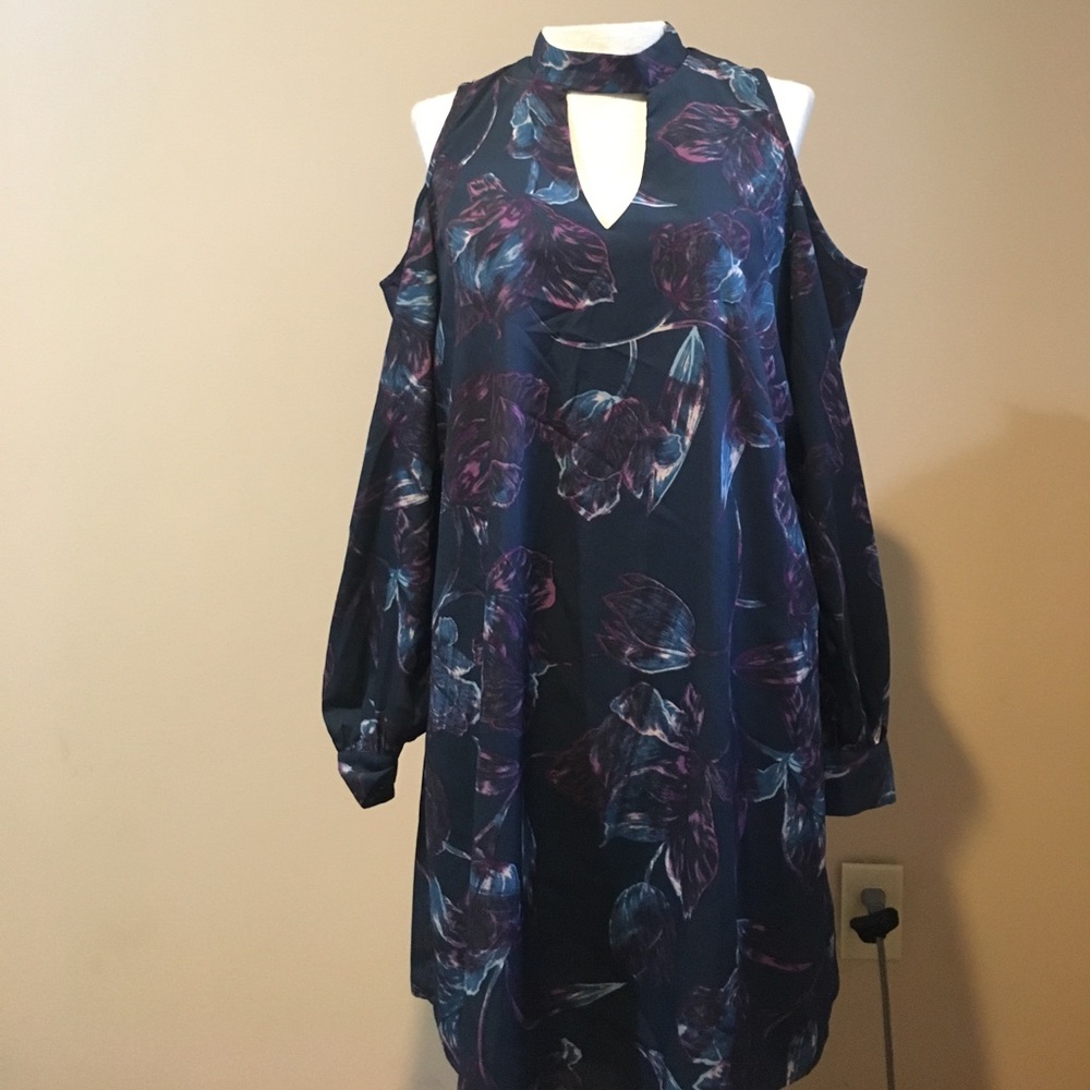 Long-sleeved floral dress