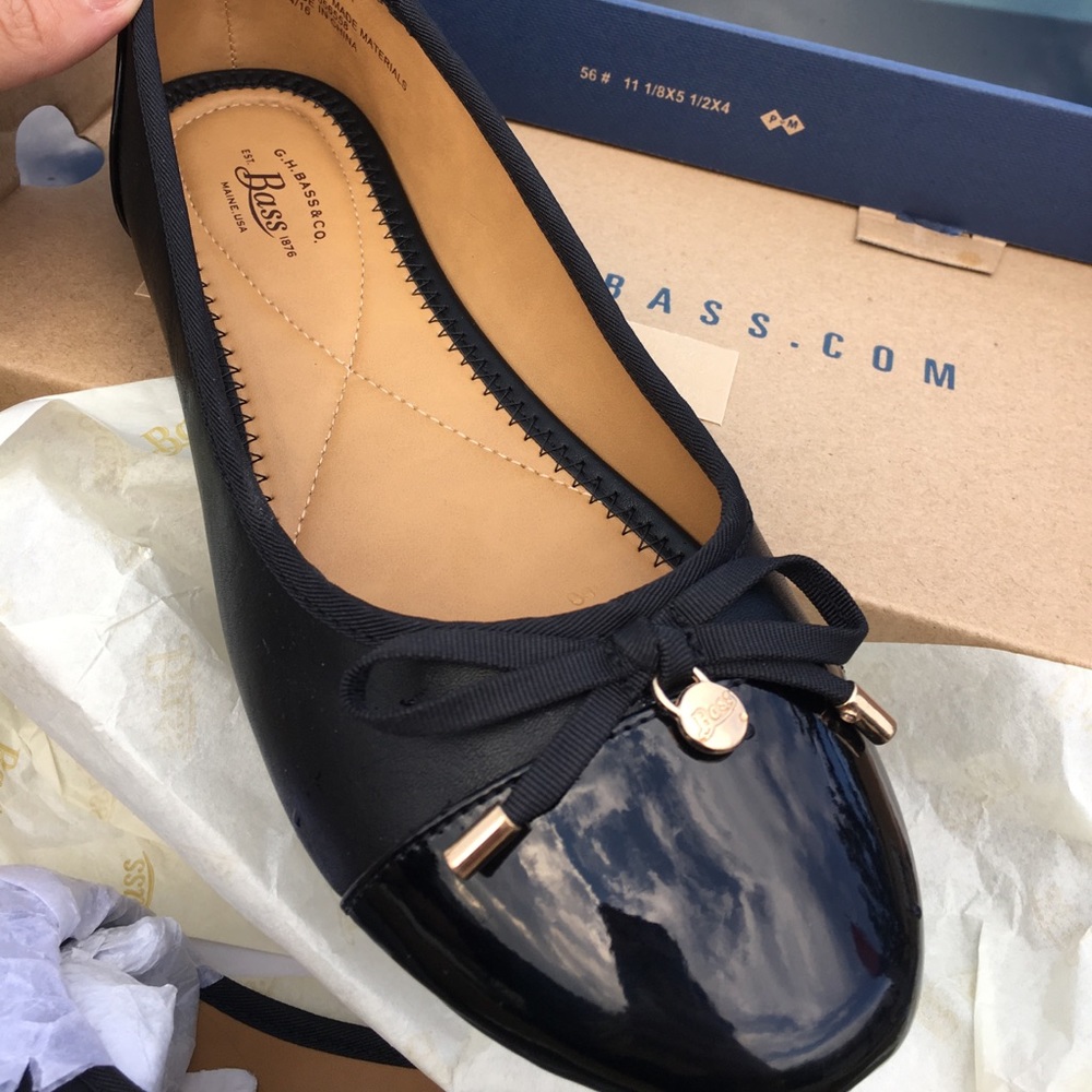 Vegan leather black flats
