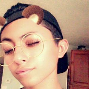 Meet your Posher, Nazareth