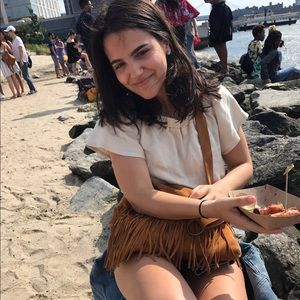 Meet your Posher, Nina