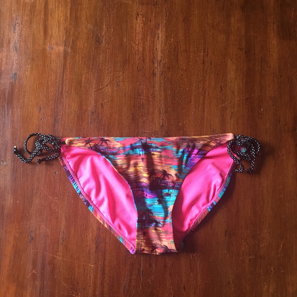 Printed bikini bottoms