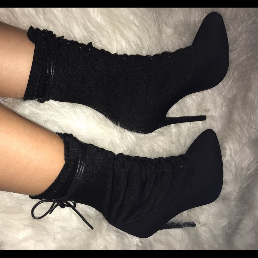 Kim kardashian black inspired boots