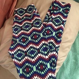 Lularoe one size soft leggings zigzag pattern