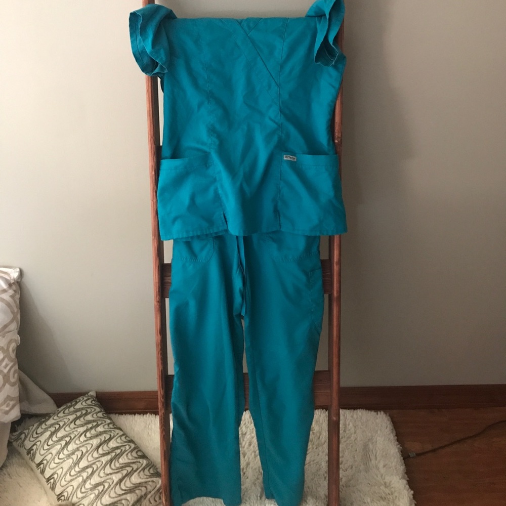Medium Grey's Anatomy scrub set