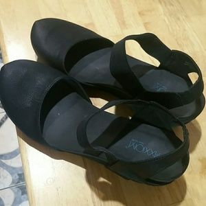 Women's Hidden Platform Wedge Pumps