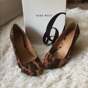 New Nine West Cheetah print wedges