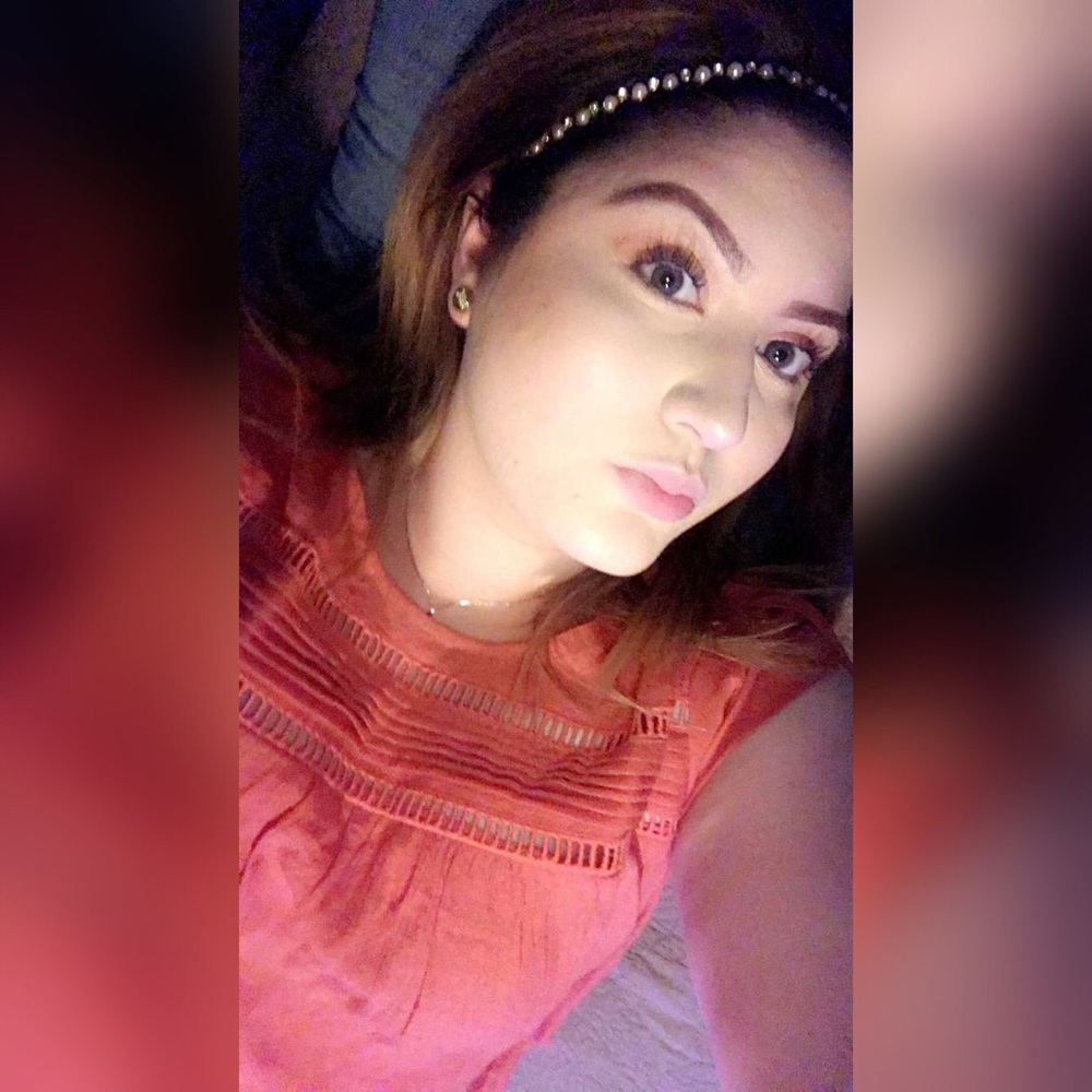 Meet your Posher, Leslie