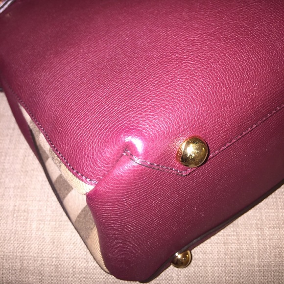 Burberry Med. Banner House Check and Leather Tote - Picture 6 of 7