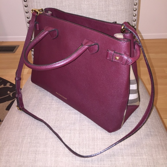 Burberry Med. Banner House Check and Leather Tote - Picture 7 of 7