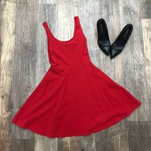 💃🏼Express red skater dress small💃🏼