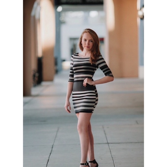 ABOUT ME - Picture 4 of 4