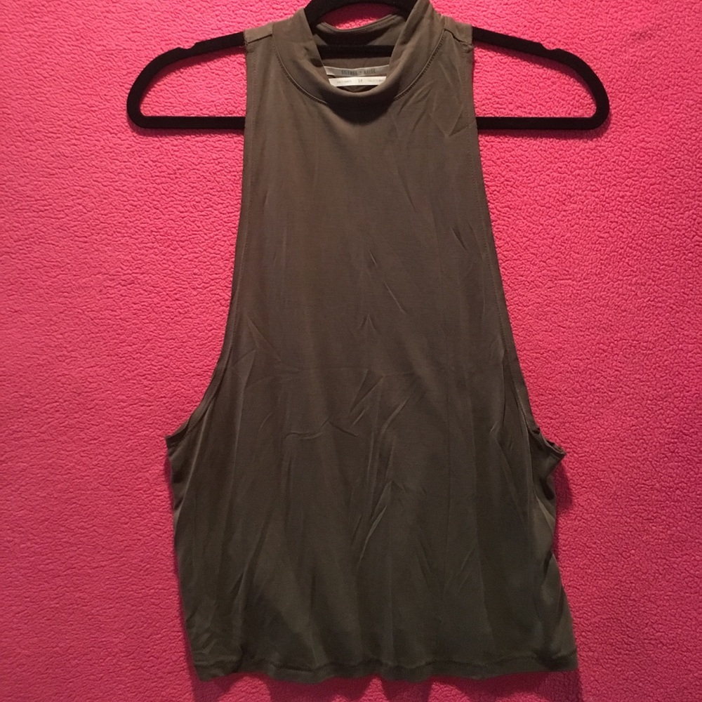 Muscle Tank/ Size Small