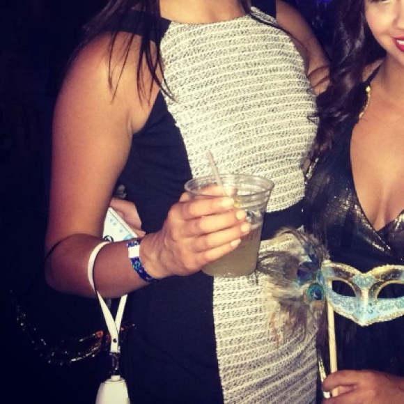 BCBG Generation • Little Black Dress - Picture 5 of 6