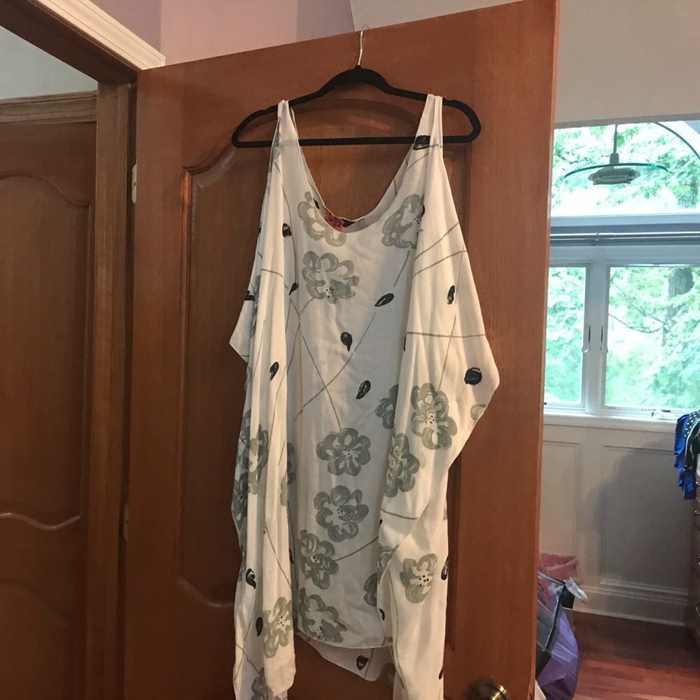 LOTUS TRADERS ONE SIZE SHIRT