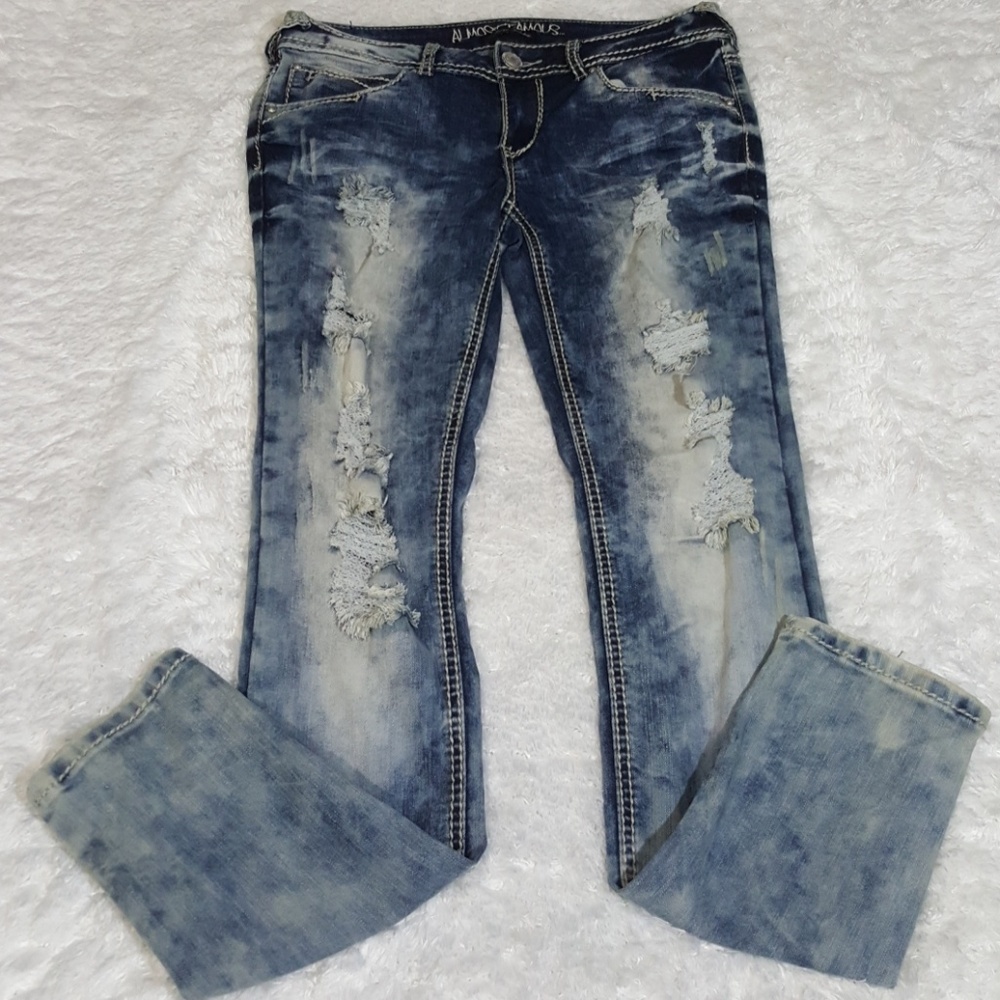 NWOT Almost Famous Acid Wash Ripped Skinny Jeans