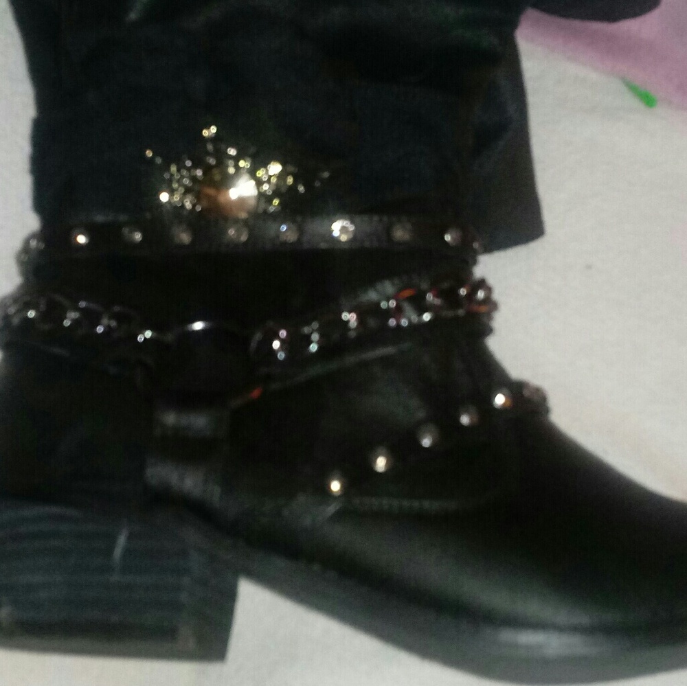 Super cute boots