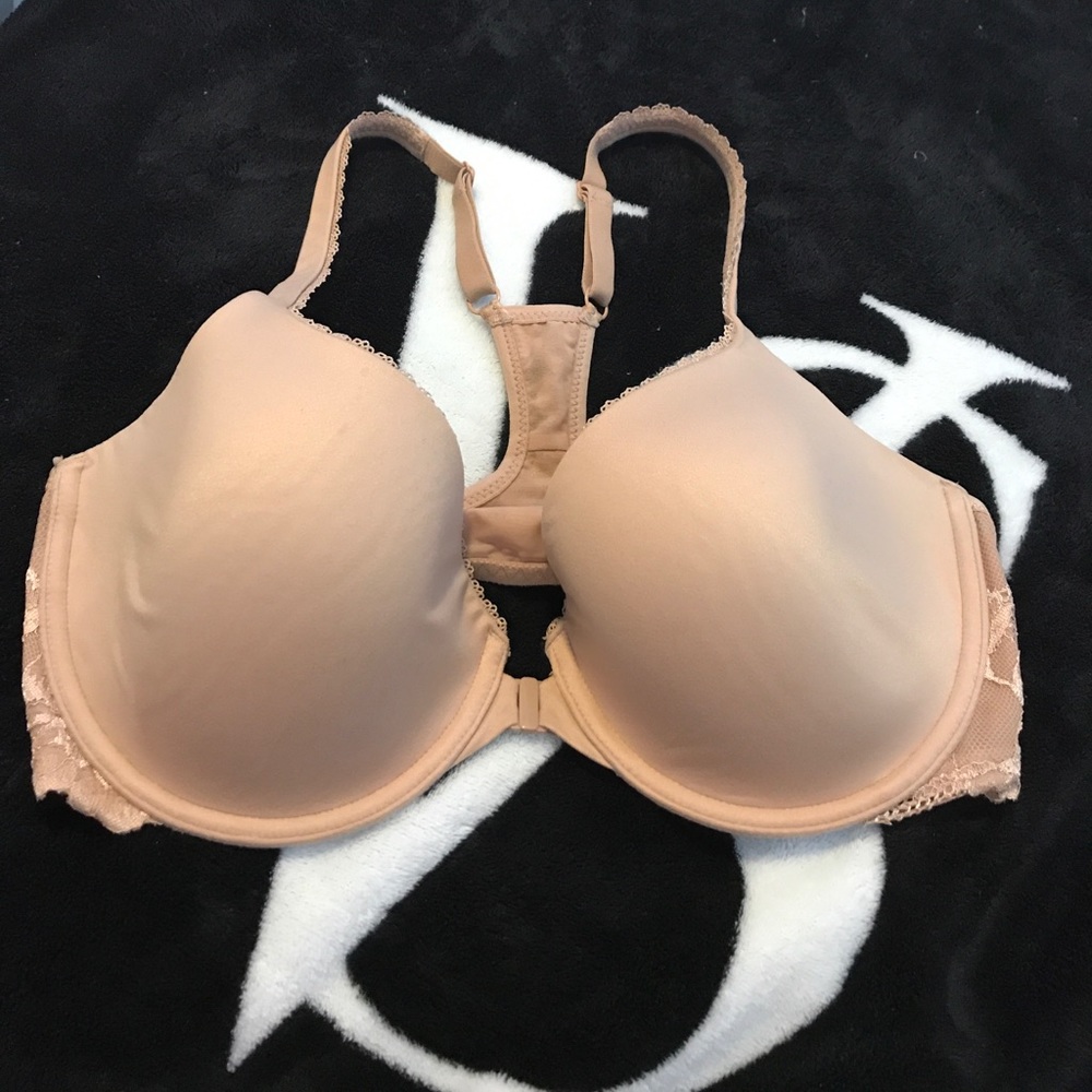 Body by Victoria front close razor back bra