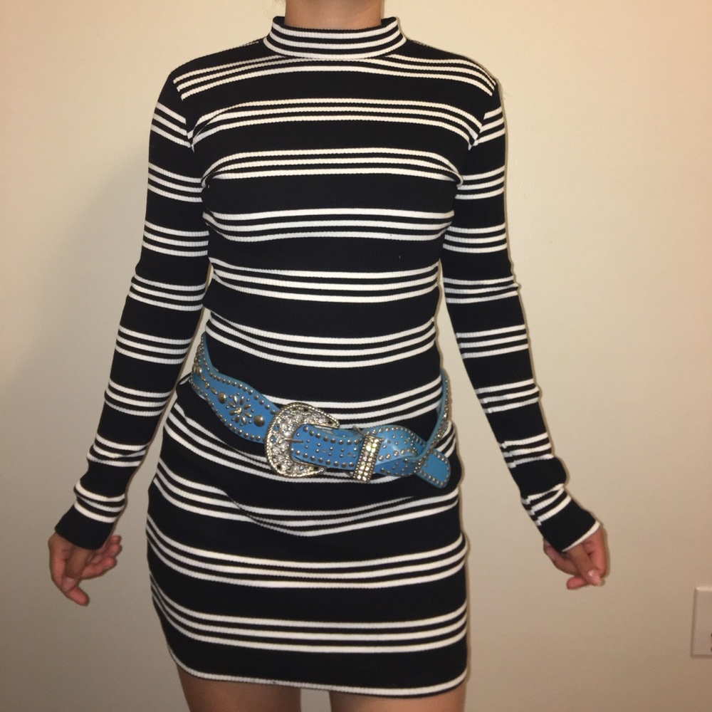 Black and white body hugging dress, long sleeve