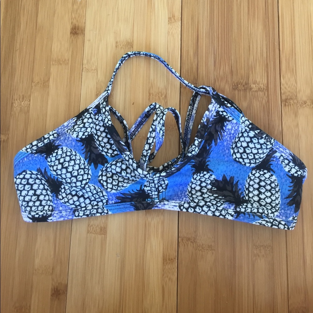 Jolyn pina top