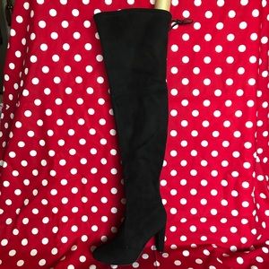 🔥Brand new thigh high boots🔥