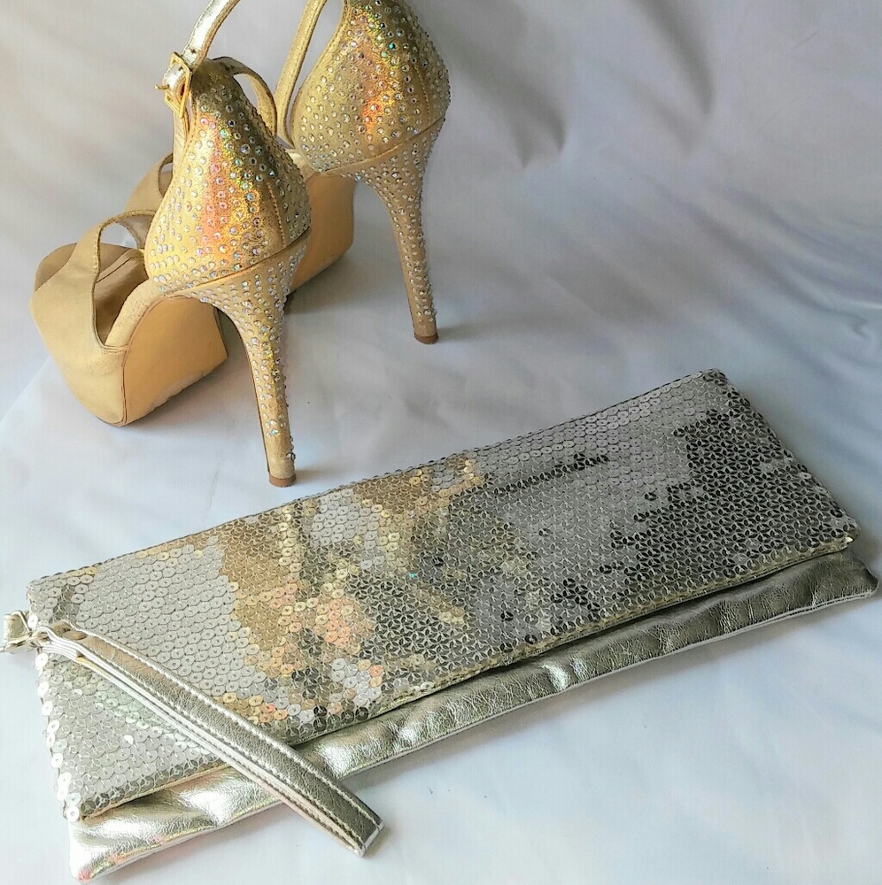 Silver Clutch