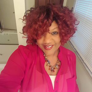 Meet your Posher, Desiree