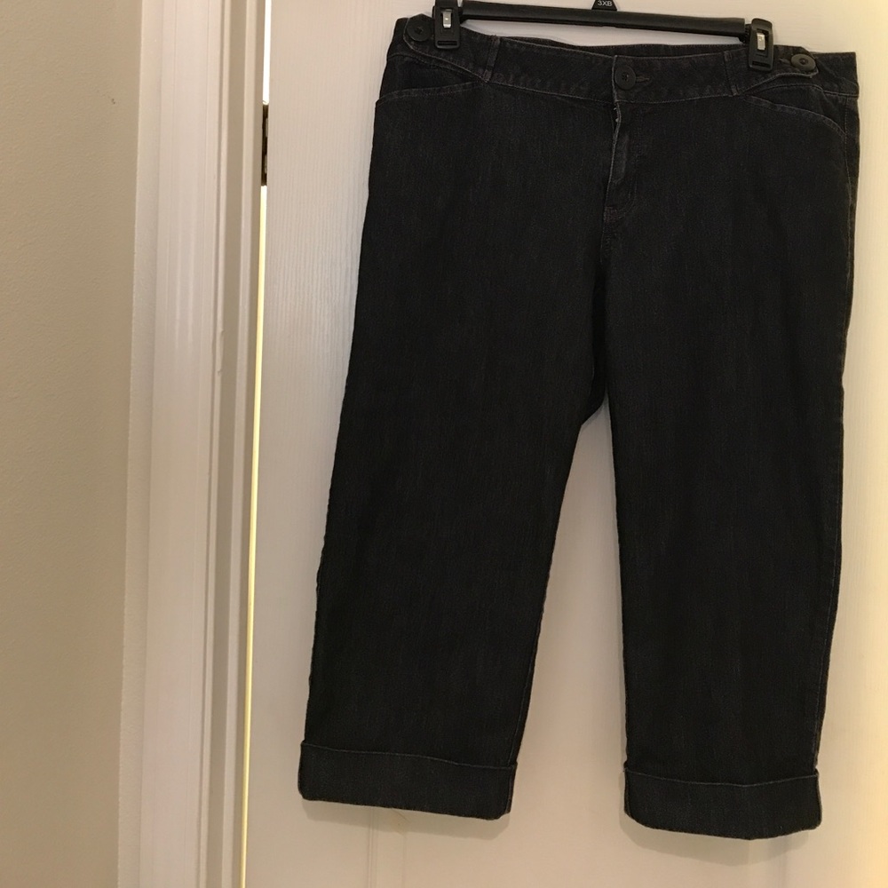 Access Liz Claiborne Stretch Capris Jeans