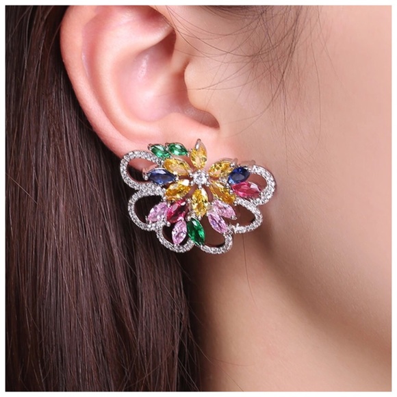 Swarovski Crystals The Kristena Earrings - Picture 4 of 4