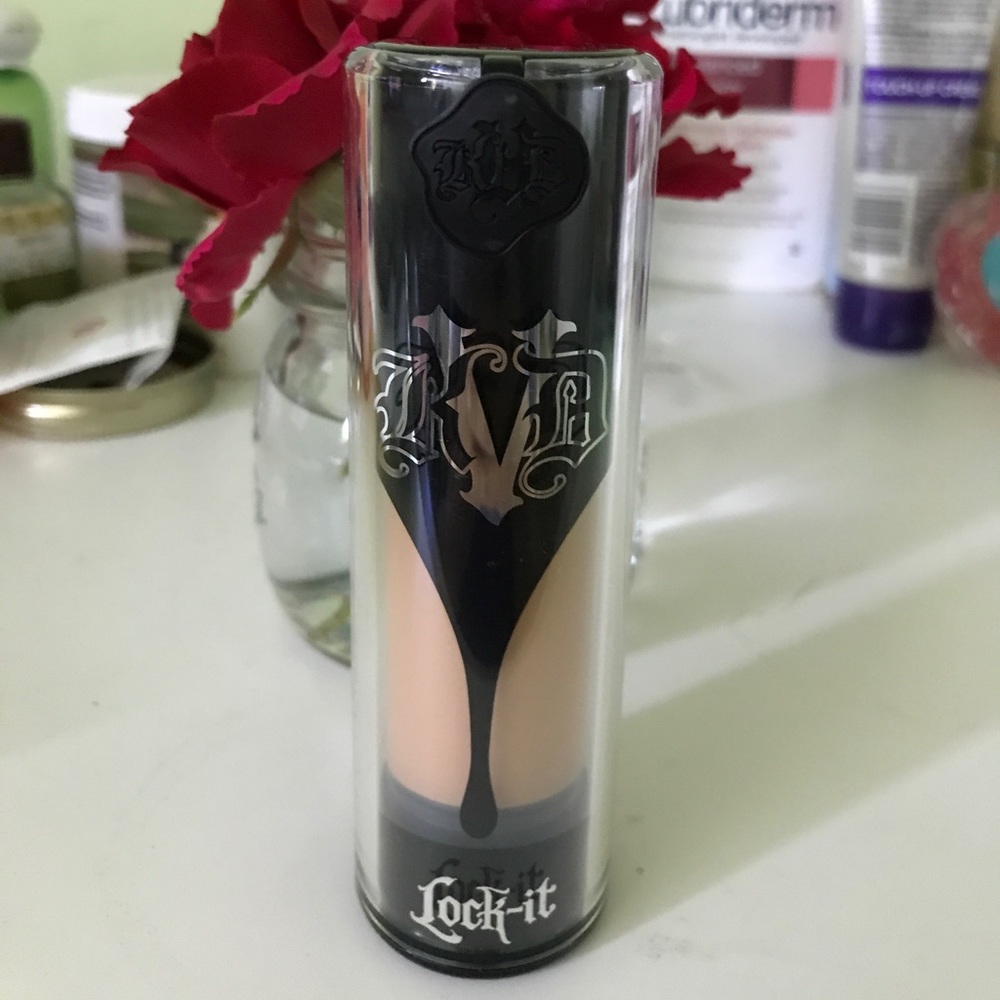 Kat con D lock it foundation. Used Once.