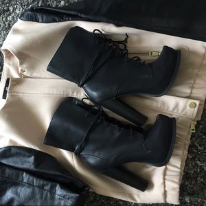 ShoeDazzle Madison collection black lace up boots