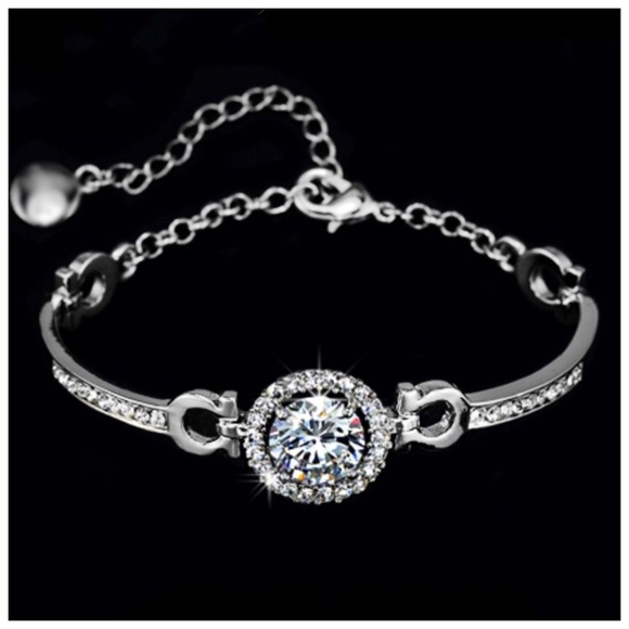 Swarovski Crystals Silver Omega Solitaire Bracelet - Picture 3 of 6