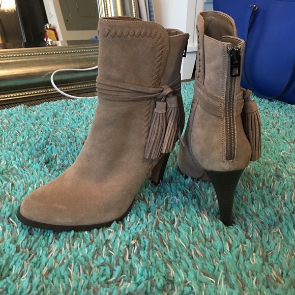 Coach suede heeled boots - Picture 3 of 3