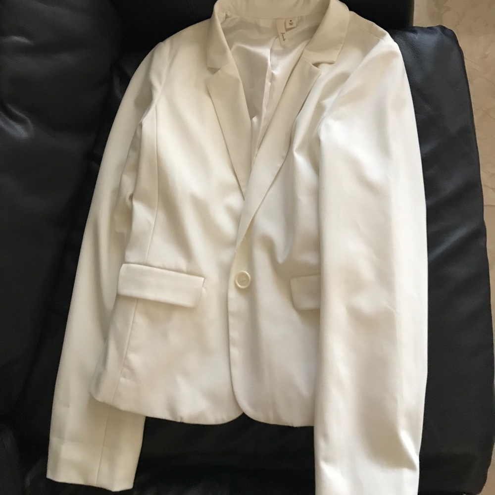 Frenchi White Blazer. Sz M